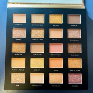 Iconic eyeshadow palette and Laura Geller face palette